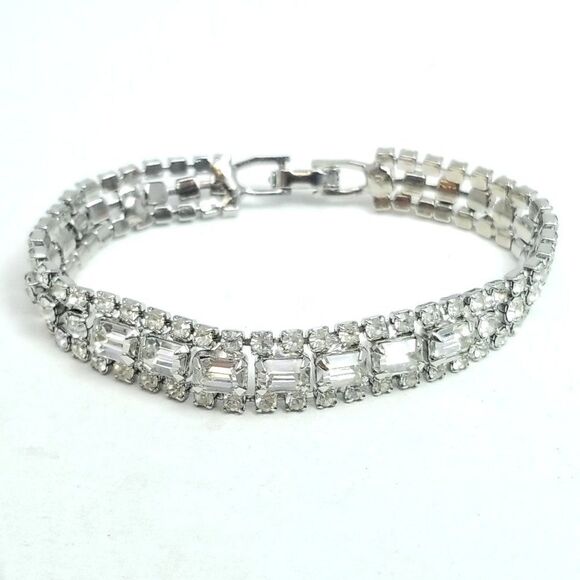 Vintage Rhinestone Bracelet, Rectangle Shape Rhinestones, Retro 50s Sparkle - Picture 1 of 5